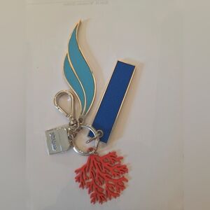 (NWOT) La Mer  Four Charm keychain